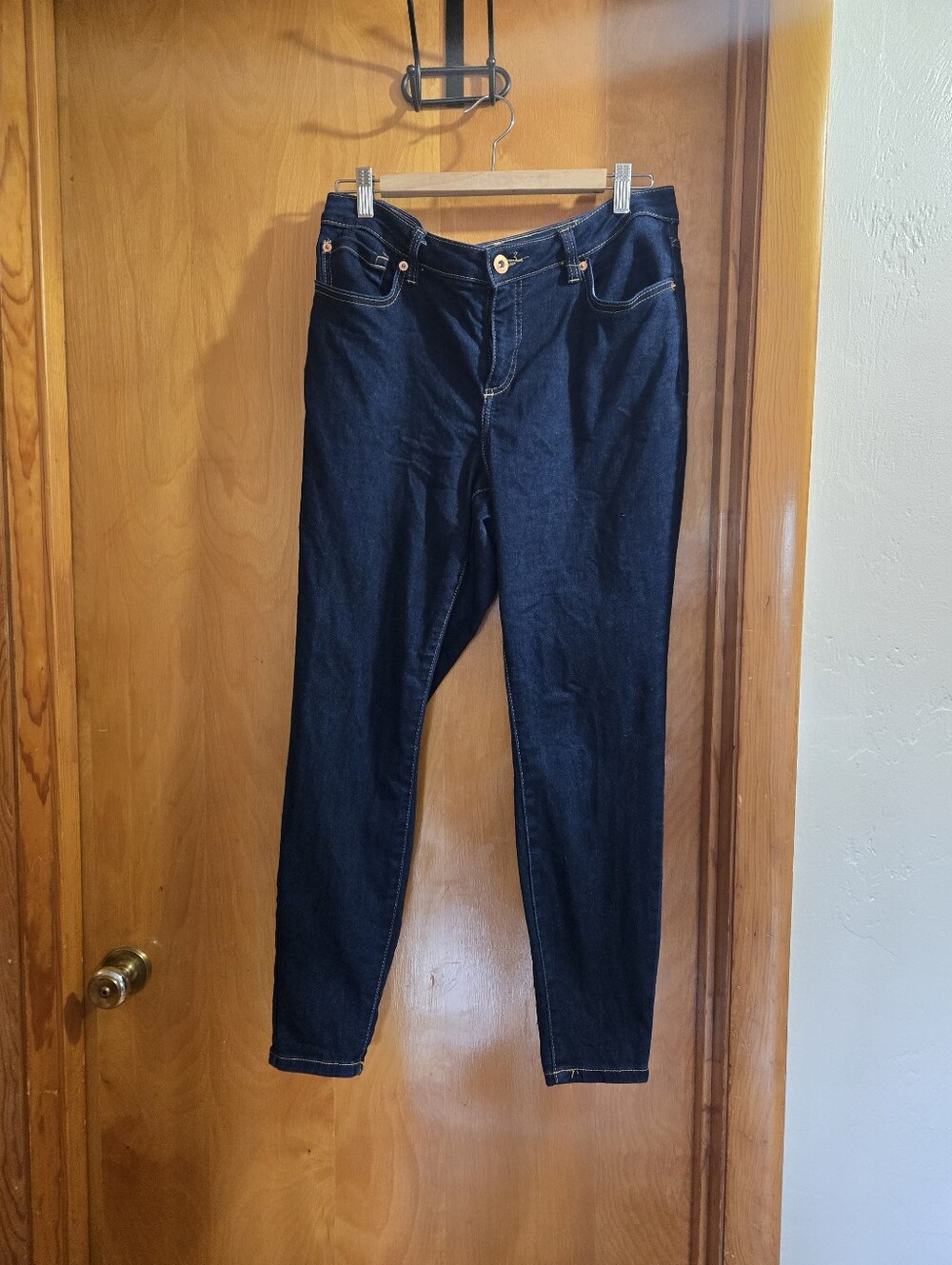 INC Midrise Skinny Jean, Size 10